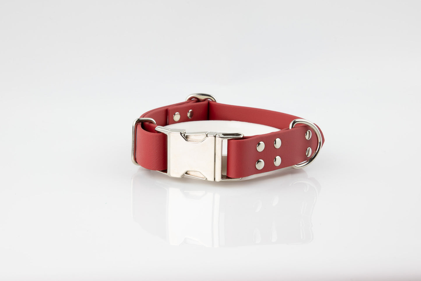 Reguleeritav kaelarihm Tumepunane